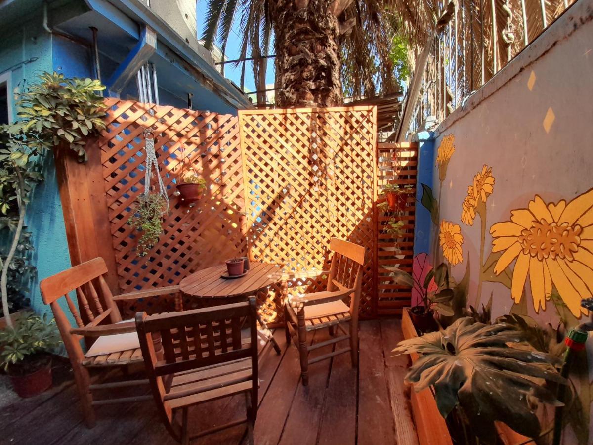 Atacama Hostel Backpackers Сантьяго Экстерьер фото