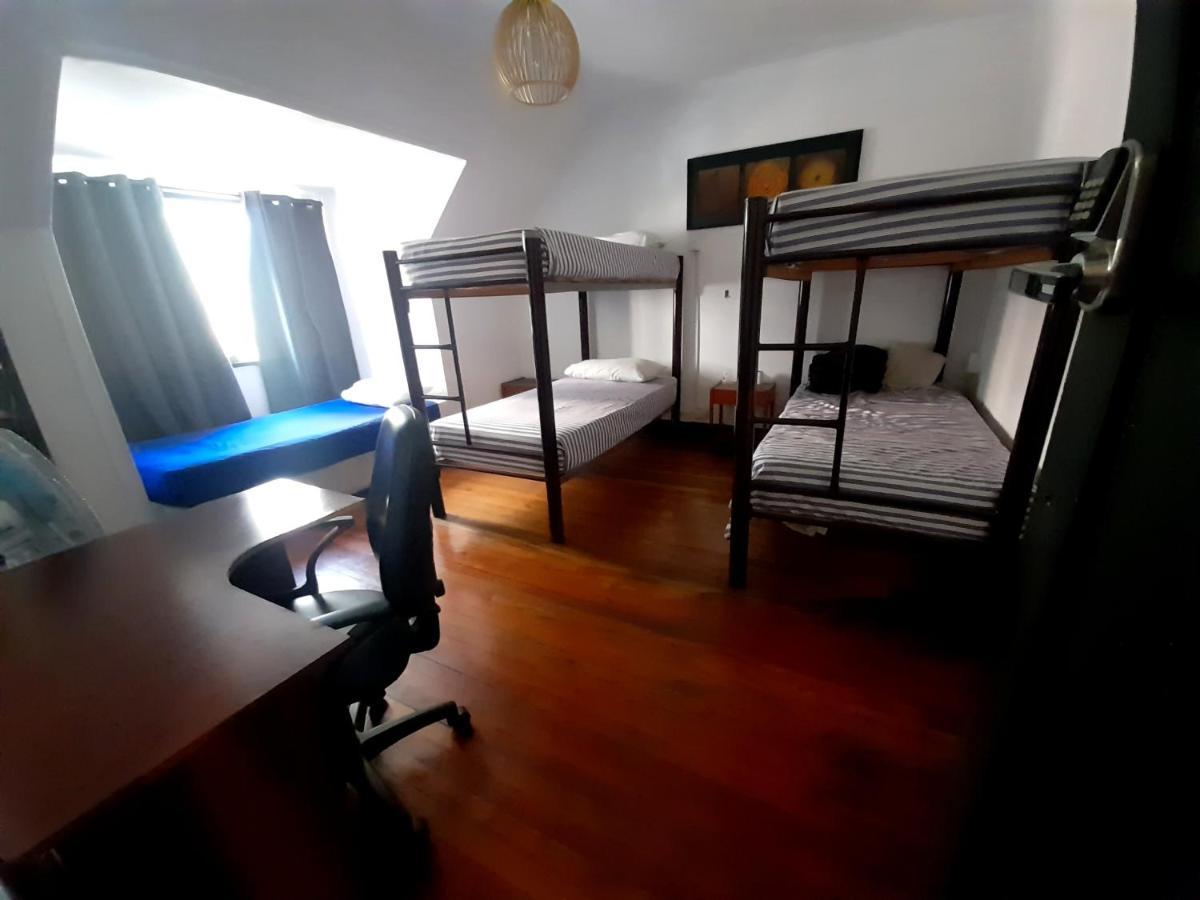 Atacama Hostel Backpackers Сантьяго Экстерьер фото