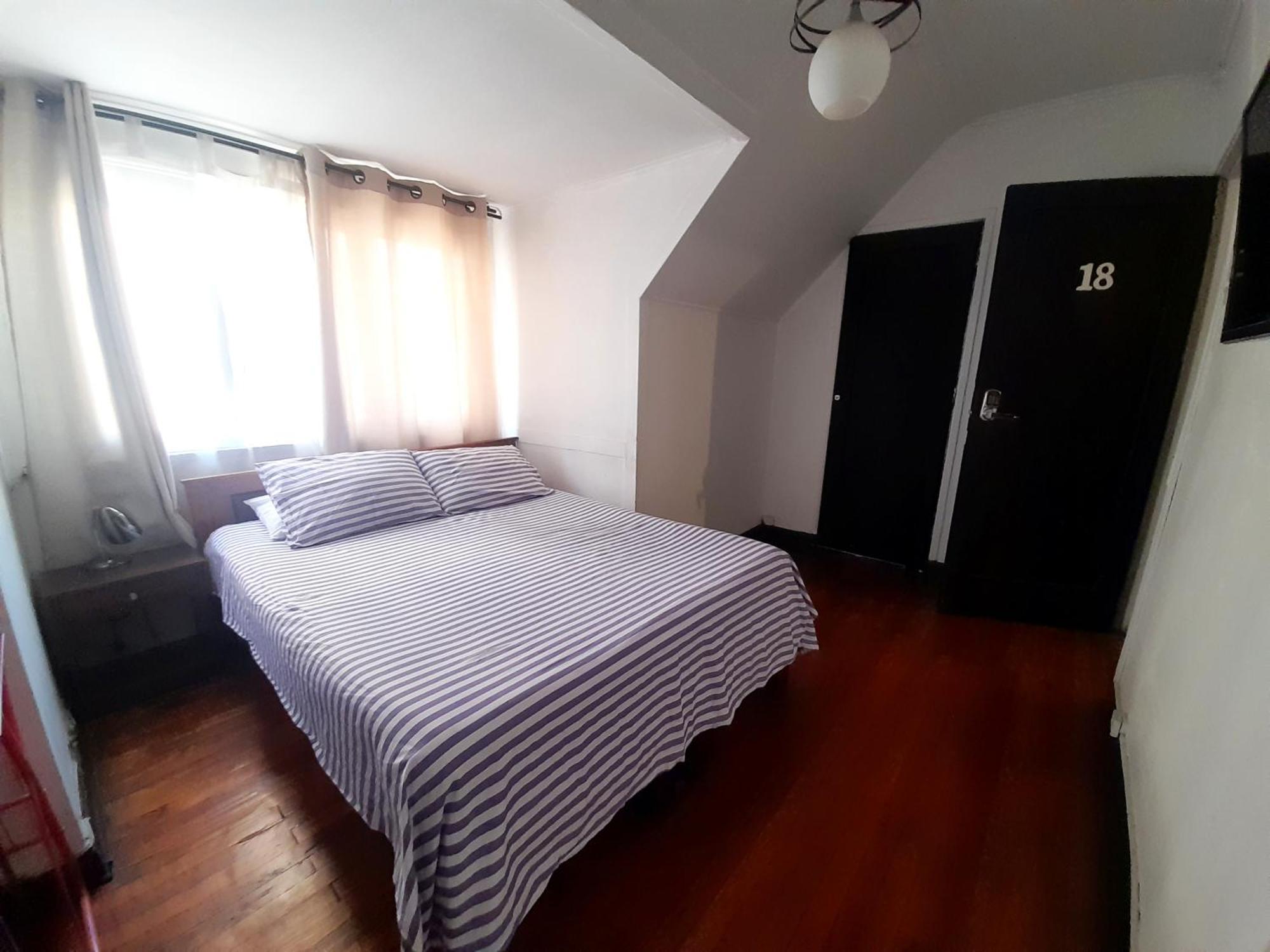 Atacama Hostel Backpackers Сантьяго Экстерьер фото