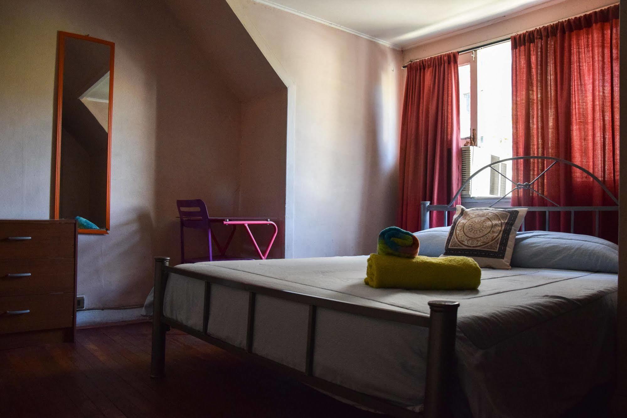 Atacama Hostel Backpackers Сантьяго Экстерьер фото