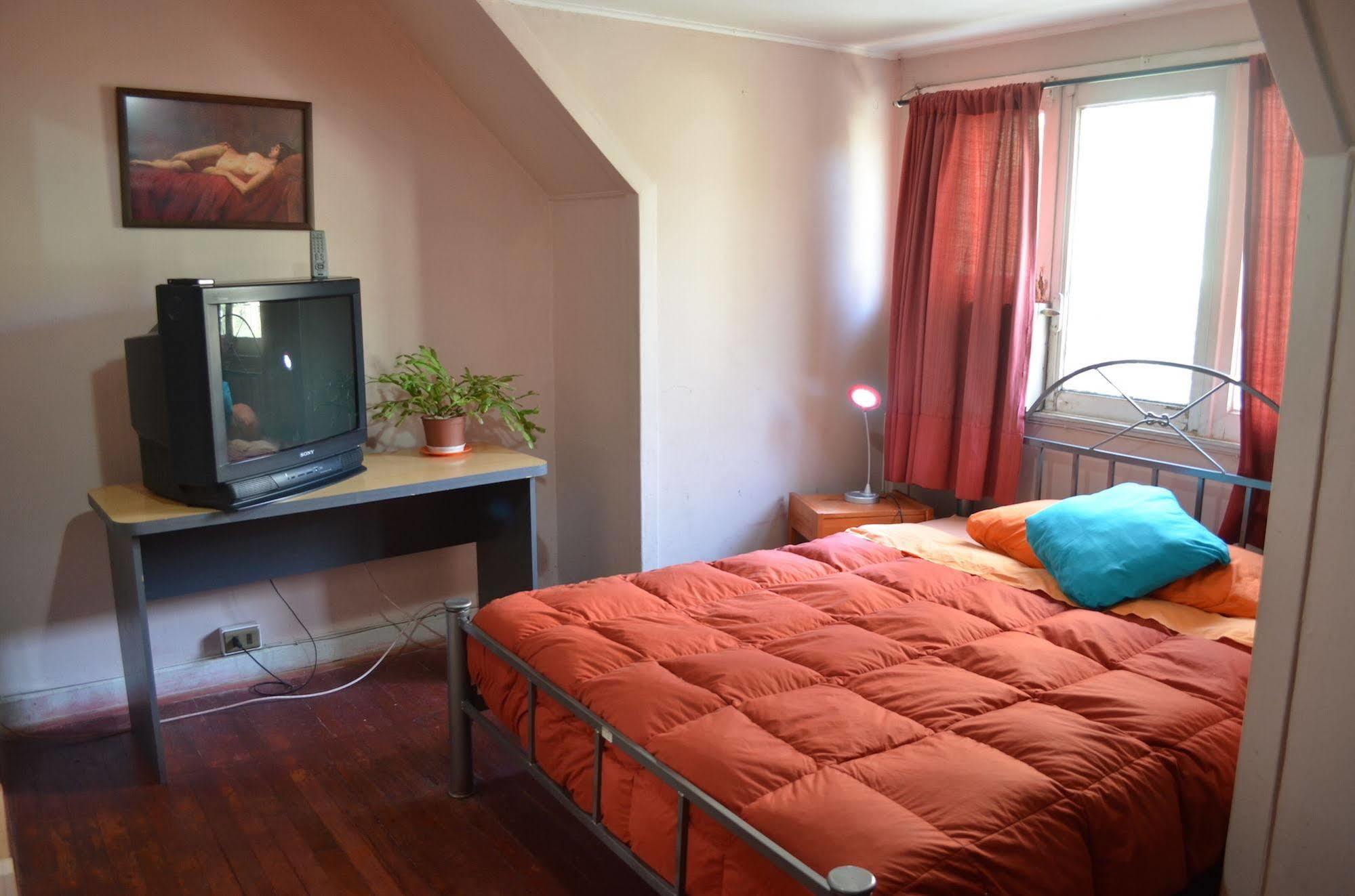 Atacama Hostel Backpackers Сантьяго Экстерьер фото